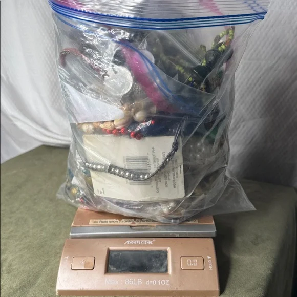 Craft Scrap Junk Jewelry Lot DIY Over 4 pounds - Picture 9 of 9